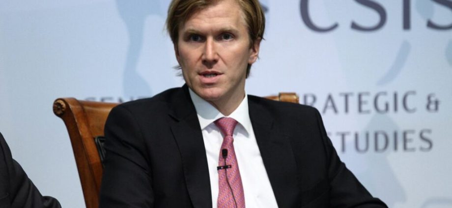 man-wants-to-counter-china-by-letting-russia-dismember-ukraine,-forgets-they’re-allies
