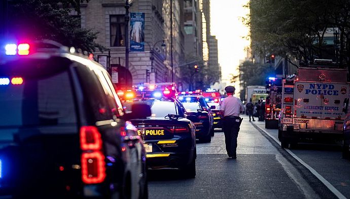 gunman-kills-four-at-manhattan-office-building-in-new-york-city