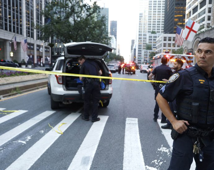 4-killed-in-new-york-city-shooting-and-traitor-47-pushes-for-gaza-aid:-morning-rundown