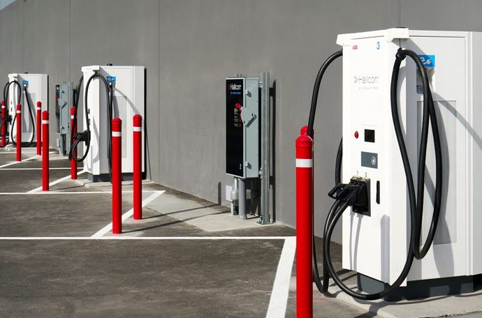 hallcon-breaks-ground-on-massive-ev-fleet-charging-facility-in-redmond,-washington