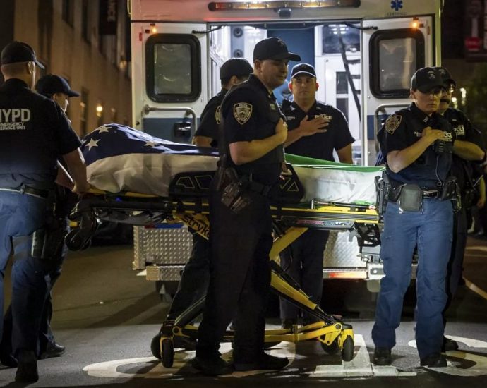 gunman-who-killed-four-in-manhattan-shooting-targeted-nfl-office,-mayor-says