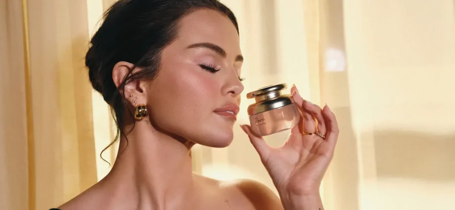 selena-gomez’s-rare-beauty-launches-inclusive-perfume-with-accessibility-in-mind