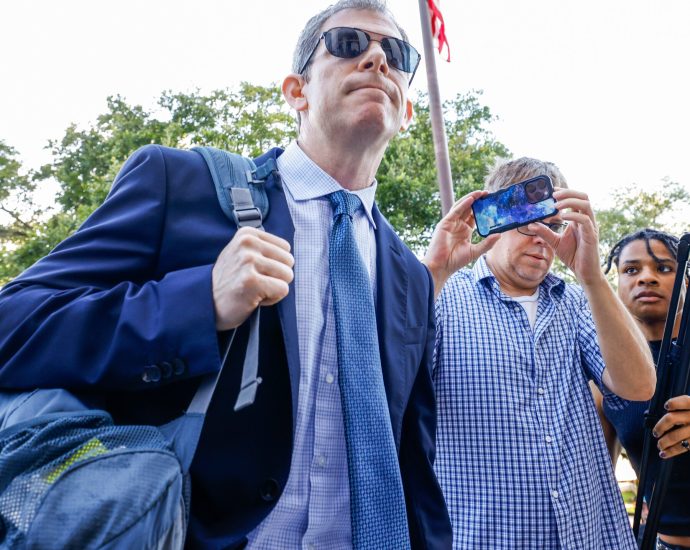 Ghislaine Maxwell Lawyer Says She Will Only Testify for Immunity or Clemency