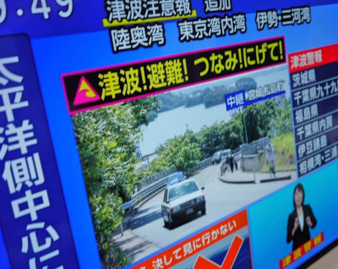 tsunami-alerts-issued-for-us,-japan,-philippines-after-massive-earthquake