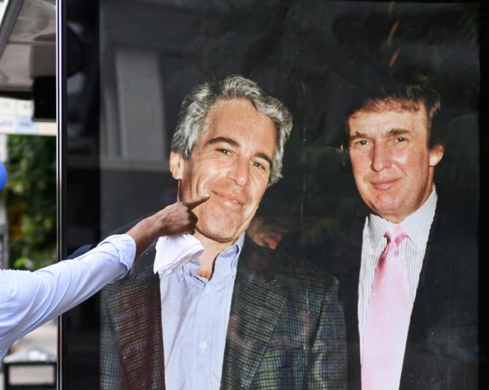 the-traitor-says-epstein-‘stole’-young-women-staff-from-his-mar-a-lago-resort