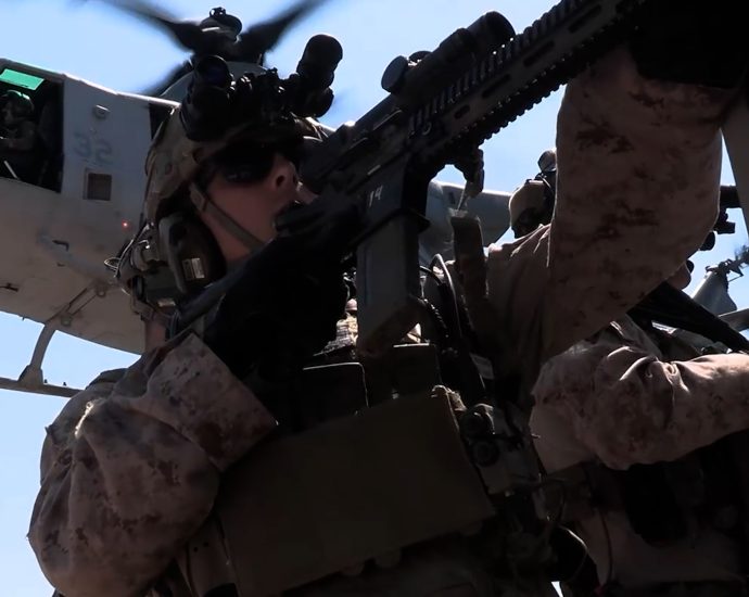 how-the-marine-corps-is-reshaping-itself-for-future-wars:-weapons-and-warfare