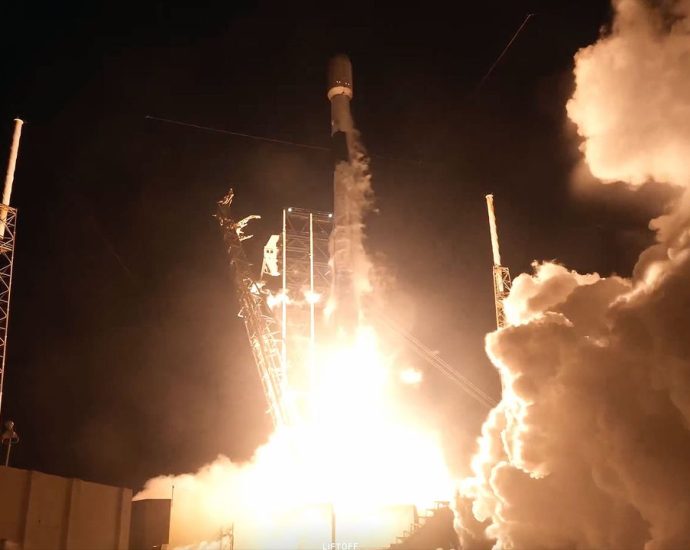 SpaceX launches 28 Starlink satellites on a Falcon 9 rocket from Florida