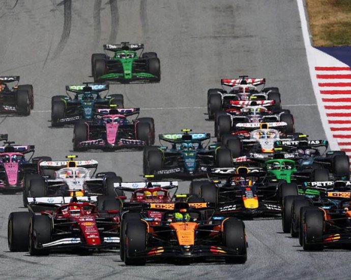 racing’s-formula-one-shifts-to-renewable-energy,-shrinking-its-carbon-footprint