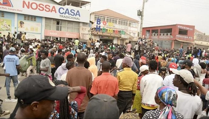 at-least-22-killed-in-protests-against-fuel-price-hikes-in-angola,-president’s-office-says
