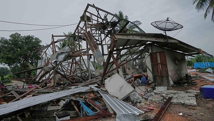 thailand-and-cambodia-reaffirm-fragile-ceasefire-after-days-of-deadly-clashes