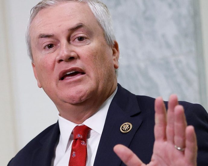 pure-‘projection’:-maga-lawmaker’s-claim-about-cults-backfires-spectacularly