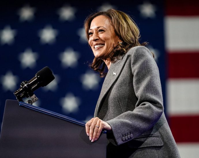 kamala-harris-announces-a-new-memoir-about-her-presidential-campaign