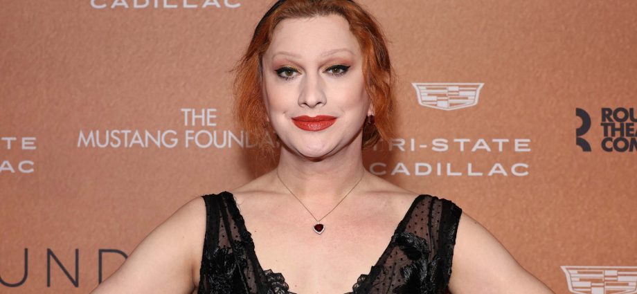 jinkx-monsoon-drags-jk.-rowling’s-anti-trans-views—and-the-internet-is-living