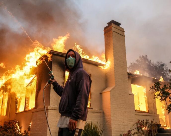 gov.-newsom-seeks-to-raise-$18-billion-to-shore-up-state-wildfire-fund