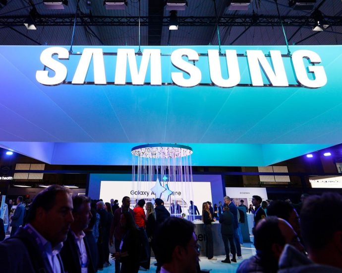 Samsung Foundry Signs $16.5 Billion Deal With Tesla To Make AI Chips