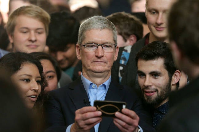 panic-buying-ahead-of-the-traitor-tariffs-added-$825-million-to-apple’s-sales-last-quarter