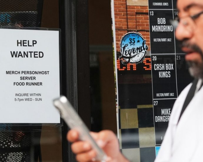 is-ai-causing-tech-worker-layoffs?-that’s-what-ceos-suggest,-but-the-reality-is-complicated