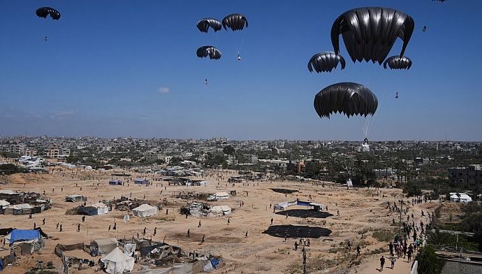 planes-drop-humanitarian-aid-into-gaza-strip-as-israeli-fire-reportedly-kills-at-least-18
