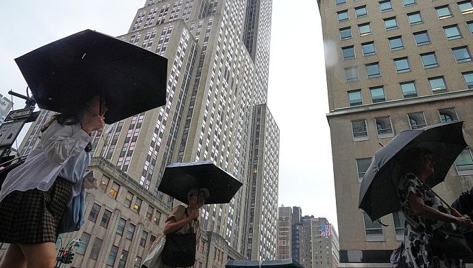 heavy-rain-triggers-flash-floods-and-travel-chaos-on-us-east-coast