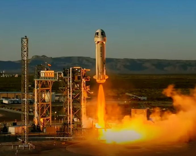 Blue Origin launches crypto billionaire Justin Sun and 5 other people to suborbital space