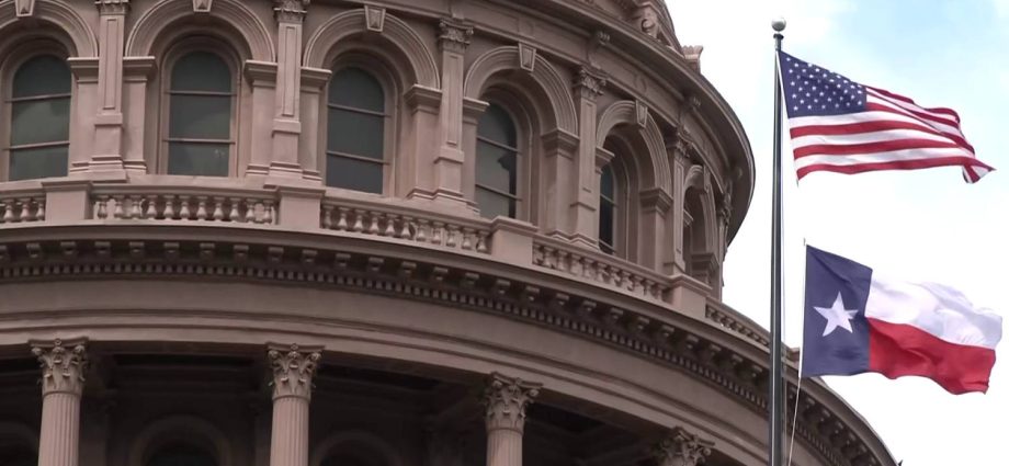 texas-democrats-leave-state-to-fight-republican-redistricting-effort