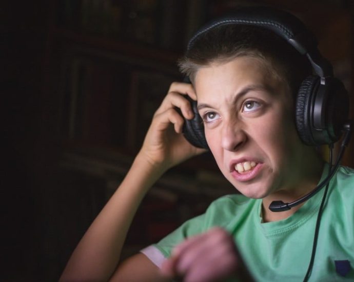 study-finds-radical-nutjobs-targeting-gamers-via-discord,-twitch,-steam