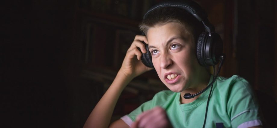 study-finds-radical-nutjobs-targeting-gamers-via-discord,-twitch,-steam