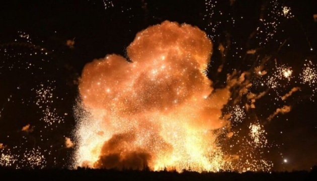 hur:-explosion-plunges-russian-military-repair-base-in-berdiansk-into-darkness