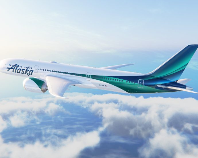 alaska-airlines-to-debut-new-787-9-livery,-fly-to-london-&-iceland-in-2026