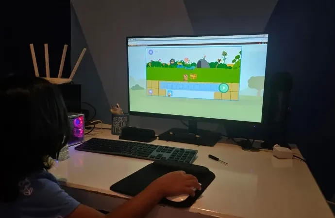4-ways-i-am-encouraging-my-4-year-old-child-to-help-learn-coding-and-use-computer