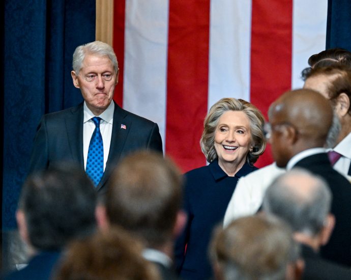 house-subpoenas-clintons,-demands-full-epstein-files-from-doj