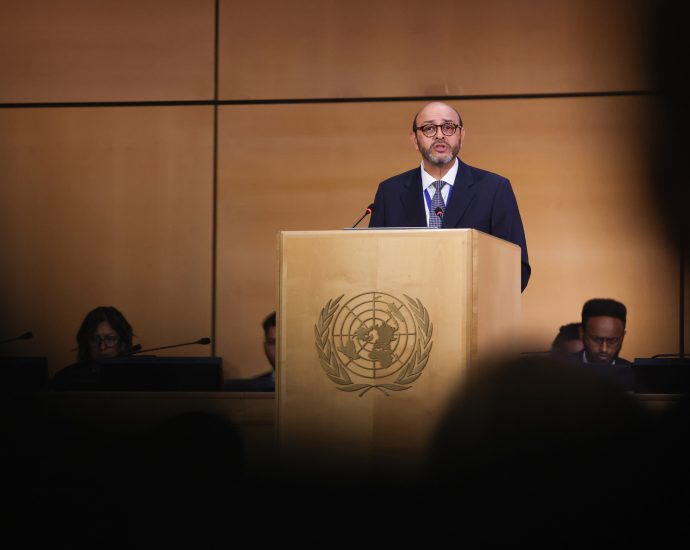 nations-meet-in-geneva-in-a-final-push-to-end-plastic-pollution