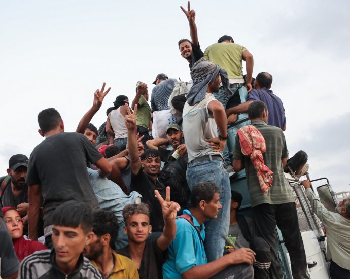at-least-20-palestinians-killed-after-aid-truck-overturns-in-central-gaza