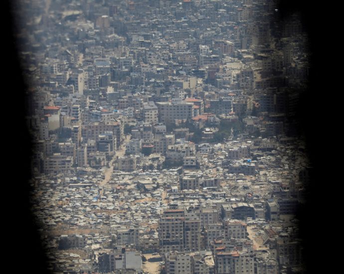 accepted-but-trapped:-why-won’t-the-uk-evacuate-its-students-from-gaza?
