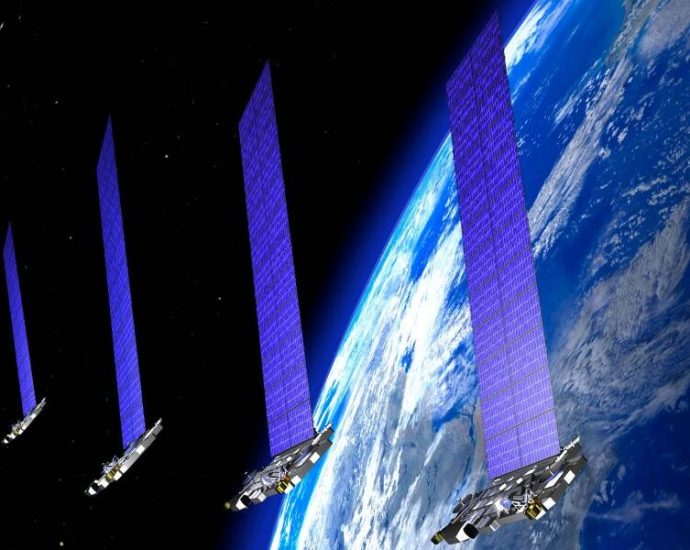 mobile-industry-charts-course-to-smartphone-satellite-broadband