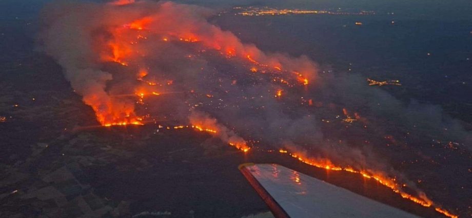 wildfire-in-southern-france-rages-as-firefighters-battle-for-control