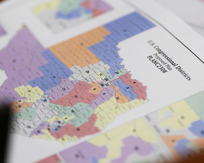 Top gerrymandering foe faces internal crisis as The Traitor pushes to redraw the maps