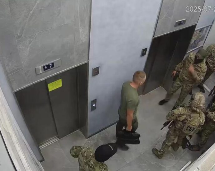 “russian-spies”-who-justified-ukraine’s-anti-corruption-crackdown-nowhere-to-be-found