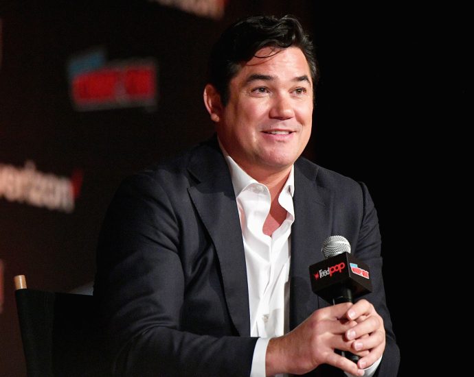 former-superman-dean-cain-stumps-for-ice-hiring-initiative