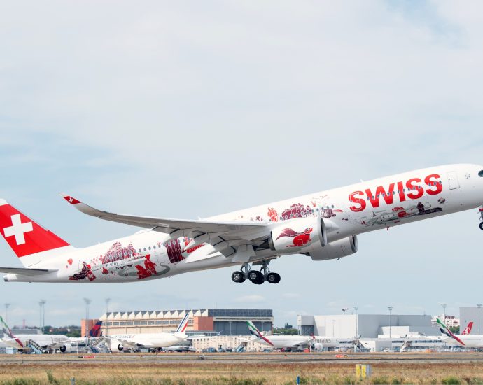 swiss’-first-airbus-a350-900-completes-maiden-test-flight