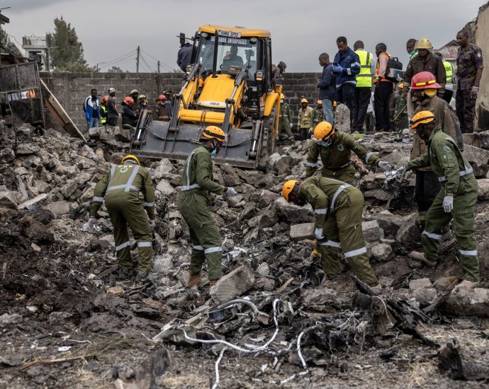 at-least-six-killed,-two-injured-in-medical-plane-crash-in-kenya