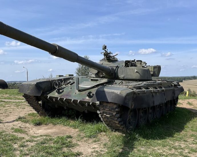 russia-found-1,000-rusty-tanks-in-siberia—they-miss-when-they-move,-but-it’s-all-that’s-left