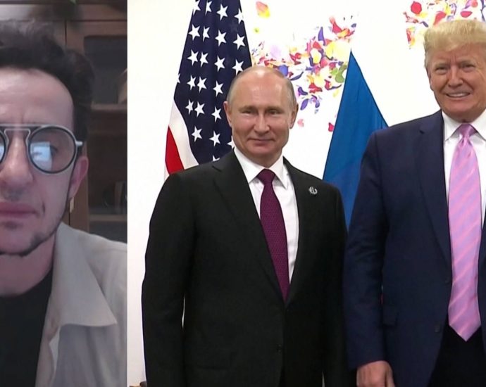 “war-in-perpetuity”:-m.-gessen-warns-putin-won’t-make-peace-with-ukraine-because-it-risks-his-own-survival