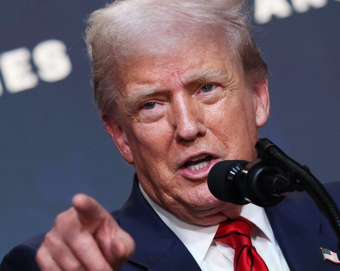 ‘they-are-next’:-the-traitor-sends-chilling-warning-to-jimmy-kimmel,-other-hosts