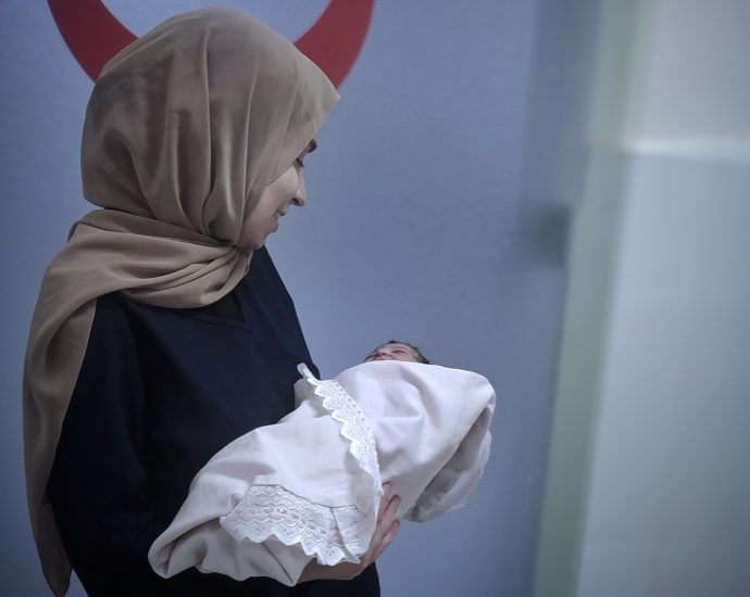 in-my-gaza-maternity-ward,-life-and-death-coexist,-but-so-does-hope
