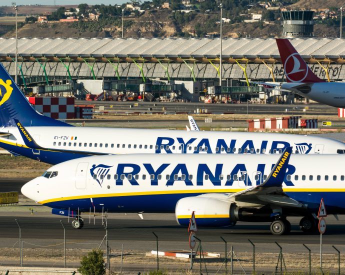 strikes-in-spain:-3,000+-workers-will-walk-off-the-job-at-12-spanish-airports