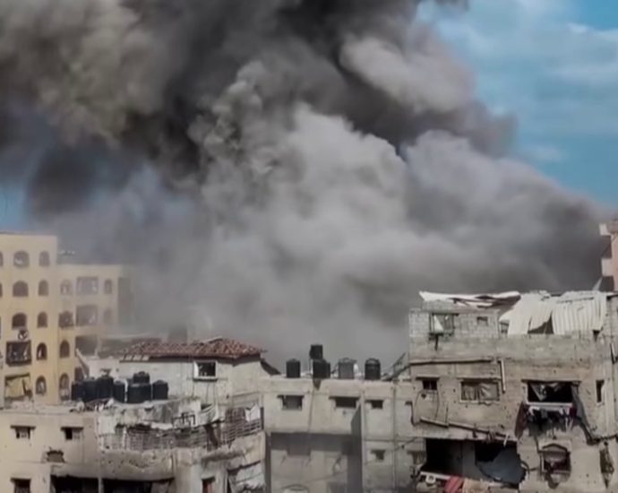 israel-bombs-gaza-city-as-military-prepares-for-full-takeover