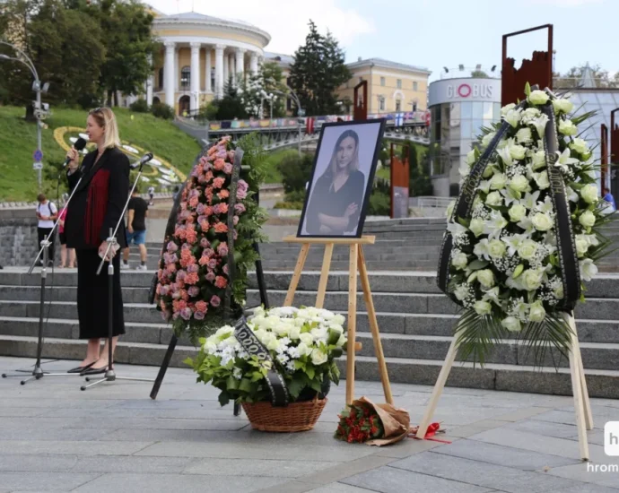kyiv-buried-journalist-victoria-roshchyna,-murdered-in-russian-captivity