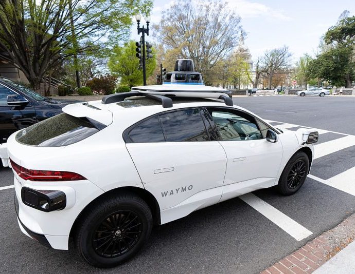 waymos-outworking-human-rideshare-drivers,-uber-ceo-says