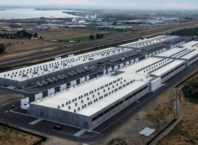 as-electric-bills-rise,-evidence-mounts-that-data-centers-share-blame.-states-feel-pressure-to-act